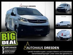 Jade weiss Gebraucht 2022 Opel Vivaro Edition Van | 19.450 € (Superpreis)