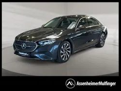 Grau Gebraucht 2023 Mercedes E200 Avantgarde Limousine | 43.998 € (Fairer Preis)