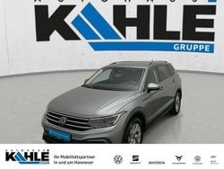 Pyritsilber metallic Gebraucht 2024 VW Tiguan Allspace Life SUV | 35.990 € (Guter Preis)