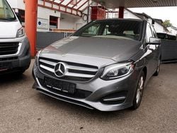 Grau Gebraucht 2018 Mercedes B200 Van / Kleinbus | 14.999 € (Guter Preis)