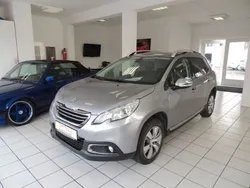 Grau Gebraucht 2016 Peugeot 2008 Allure SUV | 10.490 € (Fairer Preis)