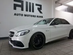 Weiß Gebraucht 2017 Mercedes C63 AMG AMG Limousine | 42.949 € (Fairer Preis)
