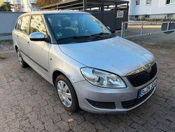 Silber Gebraucht 2010 Skoda Fabia Kombi | 1.899 € (Fairer Preis)