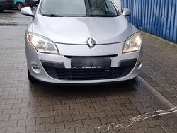 Silber Gebraucht 2010 Renault Mégane III SE Limousine | 3.650 € (Superpreis)