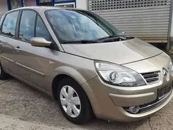 Braun Gebraucht 2009 Renault Scénic III Avantage Van / Kleinbus | 3.199 € (Fairer Preis)