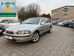 Silber Gebraucht 2002 Volvo V70 Comfort Kombi | 8.970 €