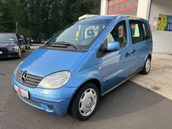 Blau Gebraucht 2003 Mercedes Vaneo Van / Kleinbus | 6.490 €
