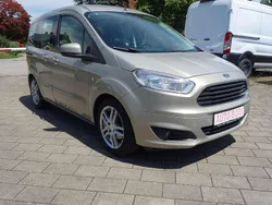 Titangrau metallic Gebraucht 2014 Ford Tourneo Courier Trend Van / Kleinbus | 6.890 € (Teuer)