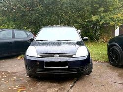 Blau Gebraucht 2003 Ford Fiesta Kleinwagen | 800 € (Fairer Preis)