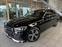 Schwarz Gebraucht 2021 Mercedes E220 Avantgarde Limousine | 31.990 € (Superpreis)