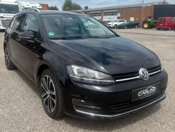 Schwarz Gebraucht 2016 VW Golf VII LOUNGE Limousine | 12.299 € (Guter Preis)