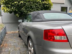 Grau Gebraucht 2005 Audi A4 Cabriolet Cabrio | 5.200 €