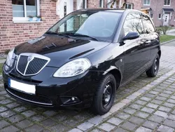 Schwarz metallic Gebraucht 2010 Lancia Ypsilon Kleinwagen | 6.390 €