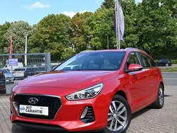 Rot Gebraucht 2017 Hyundai i30 Trend Kombi | 8.490 € (Fairer Preis)