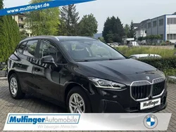 Schwarz Gebraucht 2022 BMW 218 Active Tourer Sport Line Van / Kleinbus | 23.399 € (Superpreis)
