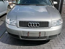 Silber Gebraucht 2003 Audi A4 Limousine | 999 € (Fairer Preis)