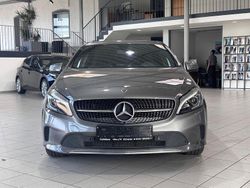 Grau Gebraucht 2017 Mercedes A180 Limousine | 16.790 € (Etwas zu teuer)