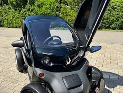 Schwarz Gebraucht 2021 Renault Twizy Life Kleinwagen | 6.800 €