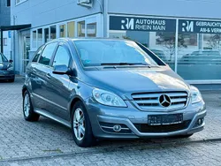 Grau Gebraucht 2010 Mercedes B180 Van / Kleinbus | 3.550 € (Superpreis)
