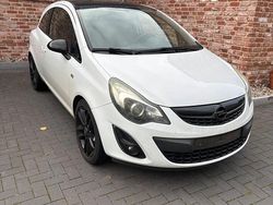 Weiß Gebraucht 2012 Opel Corsa Color Edition Kleinwagen | 2.200 € (Guter Preis)