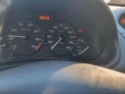 Grau Gebraucht 2008 Peugeot 206 Kleinwagen | 2.200 €