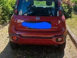 Rot Gebraucht 2023 Fiat Panda Kleinwagen | 13.000 €