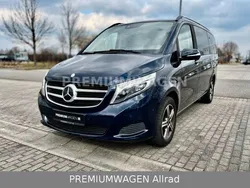 Blau Gebraucht 2015 Mercedes V250 Van / Kleinbus | 31.599 € (Superpreis)