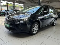 Schwarz Gebraucht 2015 Opel Zafira Tourer Selection Van / Kleinbus | 8.290 € (Etwas zu teuer)