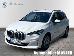 Weiss Gebraucht 2025 BMW 218 Active Tourer Luxury Line Van / Kleinbus | 31.980 € (Guter Preis)