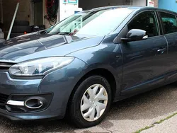 Grau Gebraucht 2015 Renault Mégane III LIMITED Limousine | 5.900 € (Fairer Preis)