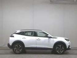 Weiss Gebraucht 2020 Peugeot 2008 Allure SUV | 14.280 € (Fairer Preis)