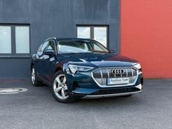 Blau Gebraucht 2020 Audi e-tron SUV | 25.190 € (Guter Preis)