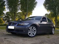 Grau Gebraucht 2005 BMW 330 Performance Limousine | 7.000 € (Fairer Preis)