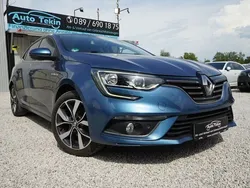 Blau Gebraucht 2016 Renault Mégane III Bose Edition Limousine | 9.950 € (Etwas zu teuer)