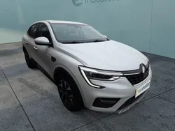 Weiß Gebraucht 2022 Renault Arkana Zen SUV | 21.088 € (Fairer Preis)