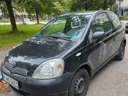 Schwarz Gebraucht 2002 Toyota Yaris Limousine | 1.100 € (Guter Preis)
