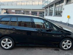 Schwarz Gebraucht 2016 BMW 218 Gran Tourer Sport Line Van / Kleinbus | 13.950 € (Etwas zu teuer)