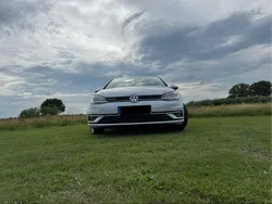 Weiß Gebraucht 2018 VW Golf VII Highline Limousine | 15.250 € (Guter Preis)