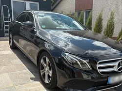 Schwarz Gebraucht 2016 Mercedes E220 Limousine | 20.000 € (Superpreis)
