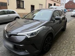 Grau Gebraucht 2017 Toyota C-HR Lounge SUV | 14.100 € (Fairer Preis)