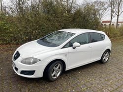 Weiß Gebraucht 2011 Seat Leon Limousine | 2.950 € (Guter Preis)