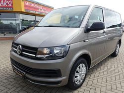 Grau Gebraucht 2016 VW T6 Van | 17.900 €