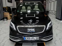 Schwarz Gebraucht 2023 Mercedes Vito Van / Kleinbus | 81.990 €