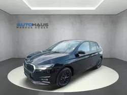 Raceblau metallic Gebraucht 2023 Skoda Fabia Style Limousine | 21.189 € (Fairer Preis)