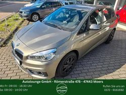 Silber Gebraucht 2016 BMW 218 Active Tourer Advantage Van / Kleinbus | 14.990 € (Fairer Preis)