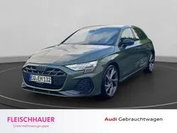 Grün Gebraucht 2024 Audi A3 Sportback S-Line Limousine | 40.440 € (Fairer Preis)