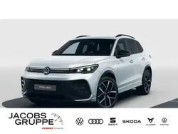 Silber Gebraucht 2025 VW Tiguan R-line SUV | 46.829 €