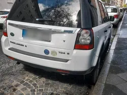 Weiß Gebraucht 2011 Land Rover Freelander 2 SUV | 8.700 € (Teuer)
