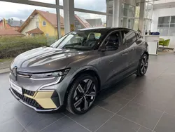 Grau Gebraucht 2022 Renault Mégane Iconic Limousine | 28.990 € (Superpreis)