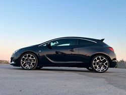 Schwarz Gebraucht 2012 Opel Astra OPC Coupé | 10.900 € (Fairer Preis)